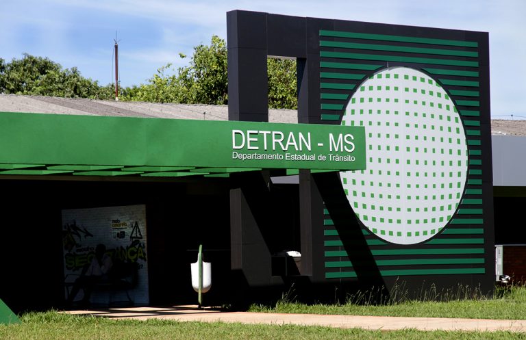 fachada-interna-detran-2-foto-rachid-waqued