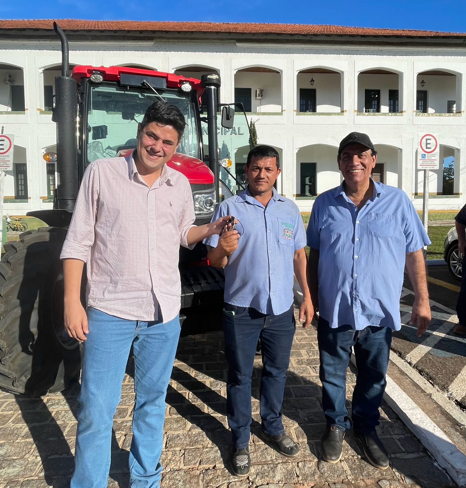 WhatsApp Image 2025-11-27 at 08.38.43