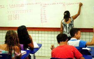 SENADO FEDERAL APROVA NOVO PISO DOS PROFESSORES DE R$ 5,1 MIL PARA 2026