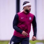 memphis_depay_durante_treino_do_corinthians_mg1h